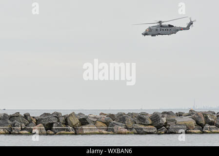 RCAF CH-148 Cyclone in der Luft bei der 70. jährlichen kanadischen International Air Show (CIAS) über den Lake Ontario in Toronto, Ontario, Kanada am 1. September 2019 Stockfoto