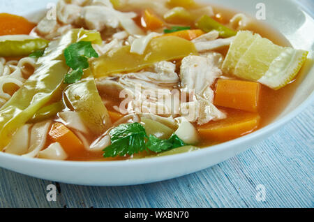 Cuban Style Chicken Noodle Soup Stockfoto