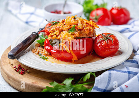 Paprika mit Hackfleisch und Tomaten. Stockfoto