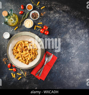 Fusilli Bolognese Stockfoto