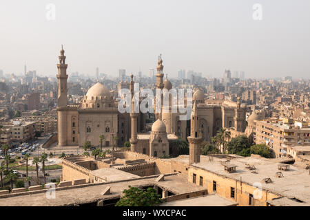 Die beiden Moscheen Al-Rifa "Ich" und "Sultan Hassan in Kairo Ägypten Stockfoto