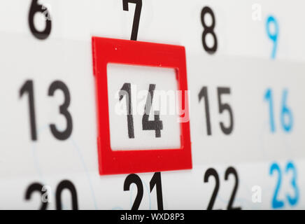 Blatt Wandkalender mit roter Markierung am Valentines Tag Stockfoto