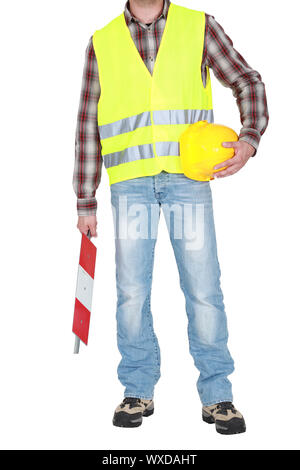 Generator stehen harte Hut in der hand tragen Sicherheitsweste Stockfoto
