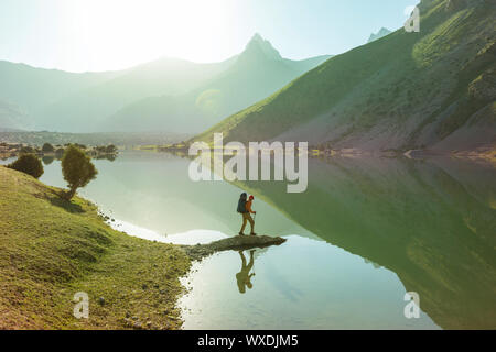 Wanderung im Fann Mountains Stockfoto