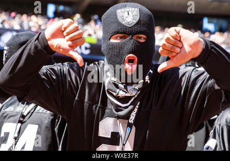 RingCentral Kolosseum Oakland, Calif, USA. 15 Sep, 2019. Usa Oakland Raiders Fans während der NFL Football Spiel zwischen Kansas City Chiefs und die Oakland Raiders 10-28 an RingCentral Kolosseum Oakland, Calif. Thurman James/CSM/Alamy Leben Nachrichten verloren Stockfoto