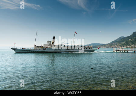 Villeneuve VD/Schweiz - vom 31. Mai 2019: Historische Dampfer Italie verlassen den Hafen von Villeneuve Stockfoto