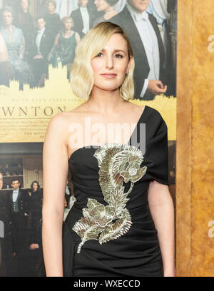 New York, NY - 16. September 2019: Laura Carmichael tragen Kleid von Oscar De La Renta besucht die "ownton Abtei" New York Premiere in der Alice Tully Hall im Lincoln Center Stockfoto