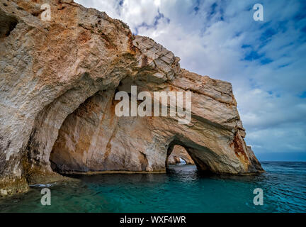 Stone Arch Eingang zu einem der Blauen Grotten Stockfoto