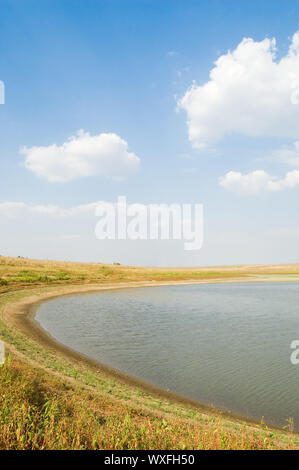 Lagune von kleinen See mit Wolke am Himmel Stockfoto