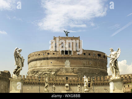 Wunderschöner Panoramablick auf die Burg des Heiligen Engel in Rom, Italien Stockfoto