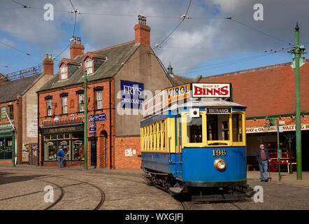 UK, County Durham, Beamish, Museum, Stadt, Porto Straßenbahnen Straßenbahn 196 Unternehmen außerhalb Wartezimmer Stockfoto