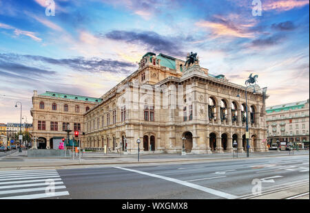 Staatsoper bei Sonnenaufgang - Wien - Österreich Stockfoto