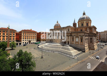 Die Basilika Santa Maria Maggiore und der Piazza dell'Esquilino in Rom, Italien Stockfoto