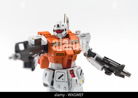 Bangkok, Thailand - 4. September 2017: Gundam scale Modelle aus Kunststoff auf weißem Hintergrund. Stockfoto