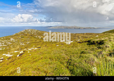 Blick über die Klippen von Horn Head im County Donegal in Irland Stockfoto