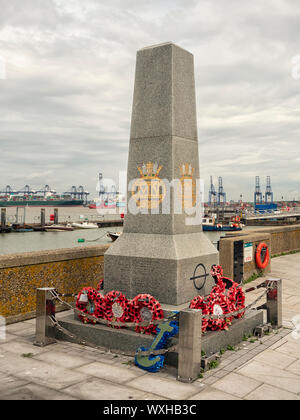 HARWICH, ESSEX, Großbritannien - 12. AUGUST 2018: Das Merchant Navy Seafarers' Memorial am Quay Stockfoto