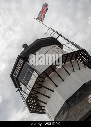 HARWICH, ESSEX, Großbritannien - 12. AUGUST 2018: Außenansicht des Low Light House an der Strandpromenade Stockfoto