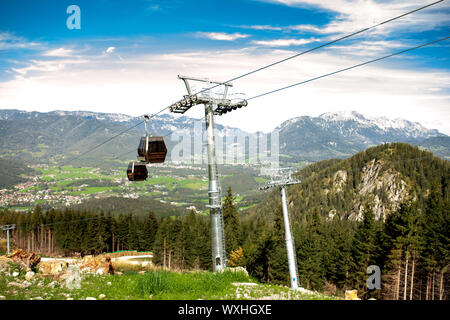 Seilbahn, die Sie in den Bayerischen Alpen in der Nähe von Königssee, Schönau, Deutschland Stockfoto