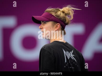 Elina Svitolina der Ukraine wärmt für Ihr halbfinale am 2019 Qatar Total Open WTA Premier Tennis Turnier Stockfoto