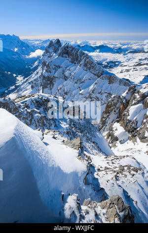 Blick vom Mount Titlis mit Reissend-Nollen und die Wendenstoecke. Berner Alpen, Schweiz Stockfoto