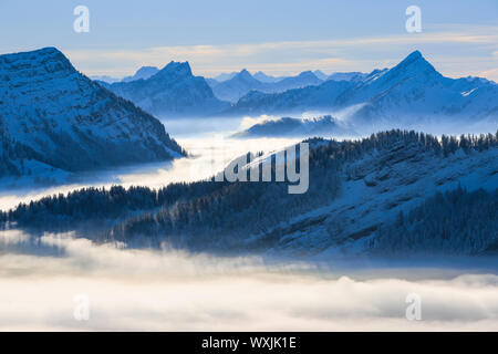 Blick vom Berg Kronberg mit den Bergen Stockberg, Mattstock und Speer. Appenzell. Stockfoto