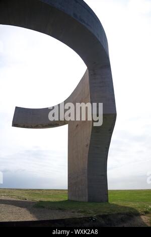 Laudatio auf den Horizont von Eduardo Chillida öffentliches Denkmal in Gijon Stadt Asturien Spanien Stockfoto