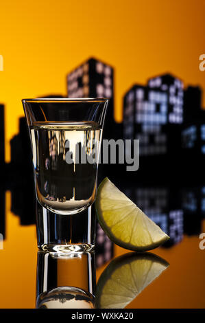 Tequila in farbenfrohe Stadtbild Einstellung zu schießen Stockfoto