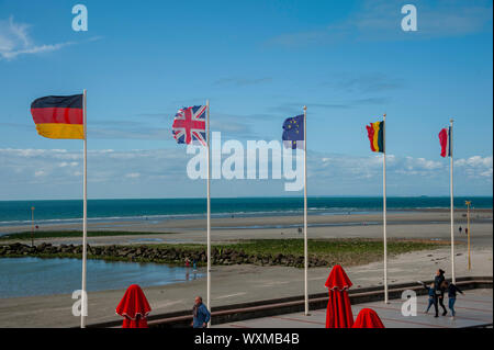 Europäischen und EU-Flaggen, Wimereux, Frankreich Stockfoto