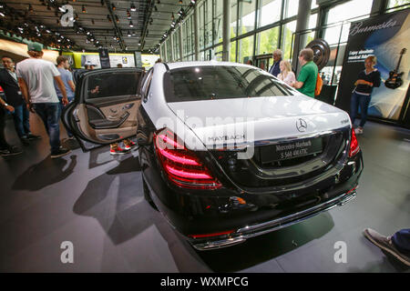 Frankfurt am Main, Deutschland. 12 Sep, 2019. Mercedes-Maybach, einer Automobilmarke aus der deutsche Autohersteller Daimler, zeigt die Mercedes-Maybach S 560 4MATIC im Jahr 2019 Internationale Automobil-Ausstellung (IAA). (Foto von Michael Debets/Pacific Press) Quelle: Pacific Press Agency/Alamy leben Nachrichten Stockfoto