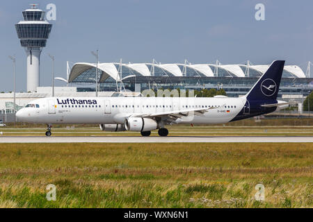 München, Deutschland - 20. Juli 2019: Lufthansa Airbus A321 Flugzeug am Flughafen München (MUC) in Deutschland. Stockfoto