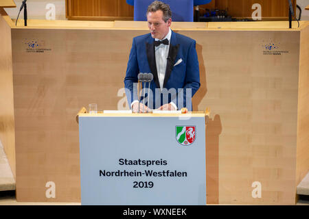 Eckart von Hirschhausen bei der Vergabe des Staatspreis des Landes Nordrhein-Westfalen im Jahr 2019 an Klaus Topfer im Wccb. Bonn, 16.09.2019 | Verwendung weltweit Stockfoto