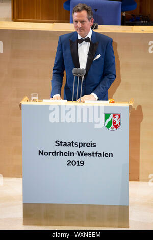 Eckart von Hirschhausen bei der Vergabe des Staatspreis des Landes Nordrhein-Westfalen im Jahr 2019 an Klaus Topfer im Wccb. Bonn, 16.09.2019 | Verwendung weltweit Stockfoto