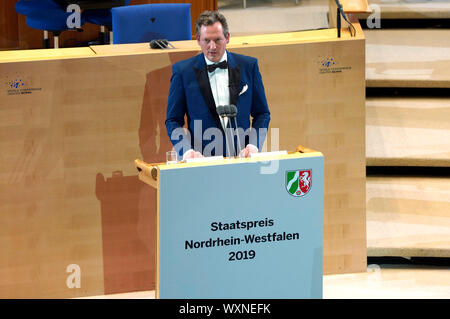 Eckart von Hirschhausen bei der Vergabe des Staatspreis des Landes Nordrhein-Westfalen im Jahr 2019 an Klaus Topfer im Wccb. Bonn, 16.09.2019 | Verwendung weltweit Stockfoto