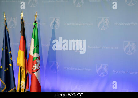 Bonn, Deutschland. 16 Sep, 2019. Verleihung des Staatspreis des Landes Nordrhein-Westfalen im Jahr 2019 an Klaus Topfer im Wccb. Bonn, 16.09.2019 | Verwendung der weltweiten Kredit: dpa/Alamy leben Nachrichten Stockfoto