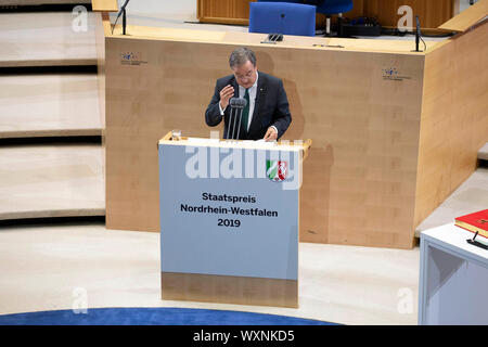 Bonn, Deutschland. 16 Sep, 2019. Armin Laschet bei der Verleihung des Staatspreis des Landes Nordrhein-Westfalen im Jahr 2019 an Klaus Topfer im Wccb. Bonn, 16.09.2019 | Verwendung der weltweiten Kredit: dpa/Alamy leben Nachrichten Stockfoto