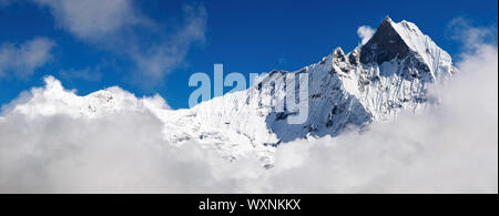 Panorama von Machhapuchhre Berg, Nepal, entnommen ABC Stockfoto