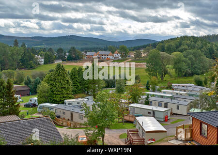 DAVA WEG GEHEN ODER TRAIL DAVA Grantown on Spey Moray in Schottland GRANTOWN CARAVAN SITE GEGEN ENDE DES ZU FUSS Stockfoto