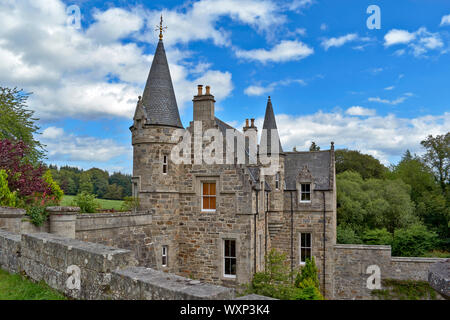 DAVA WEG GEHEN ODER TRAIL DAVA in Grantown on Spey Moray in Schottland DAS SCHLOSS GRANT EAST LODGE Stockfoto