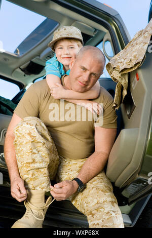 Militärische Papa versenden wird vorbereitet Stockfoto