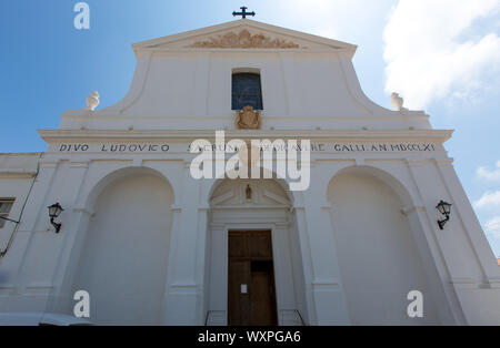 Menorca Sant Lluis San Luis weiße mediterrane Kirche in Balearen Stockfoto