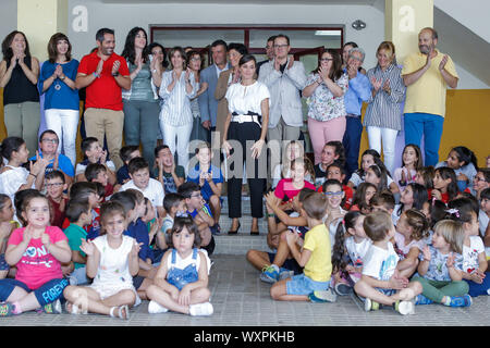 Queen Letizia nimmt an der Eröffnung des Schuljahres 2019-2020 an der Batalla de Pavia Schule in Zarzalejo, Spanien am 17. September 2019. Credit: Jimmy Olsen/MediaPunch *** KEINE SPANIEN *** Stockfoto