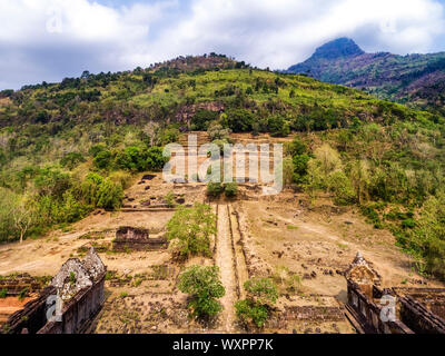 Wat Phou ist ein Relikt aus der Khmer Tempelanlage im Süden von Laos. Wat Phou liegt am Fuße des Berges Phou Kao, der Provinz Champasak, in der Nähe des Mekong gelegen. Stockfoto