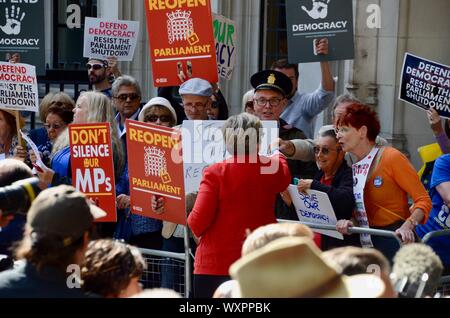 SNP MP Joanna cherry außerhalb der Oberste Gerichtshof der Vereinigten Königreich london Beschwerde gegen die Vertagung des Parlaments september 2019 Medien und Massen uk Stockfoto