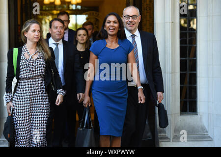 Gina Miller vor dem Obersten Gericht in London, wo Richter erwägen rechtliche Herausforderungen an Premierminister Boris Johnson die Entscheidung des Parlaments zu suspendieren. PA-Foto. Bild Datum: Dienstag, September 17, 2019. Der Oberste Gerichtshof hören Appelle an drei Tagen in zwei separaten Herausforderungen für die Vertagung des Parlaments in England und Schottland gebracht. Siehe PA Geschichte GERICHTE Brexit. Photo Credit: Kirsty O'Connor/PA-Kabel Stockfoto