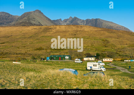 Die cuillin Berge rund um coire Lagan vom Campingplatz am Glen Spröde, Minginish, Isle of Skye, Schottland, Großbritannien Stockfoto
