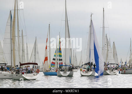 Die Barcolana ist eine historische internationale Segelregatta jedes Jahr im Golf von Triest am zweiten Sonntag im Oktober. Stockfoto