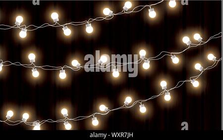 Weihnachtsbeleuchtung isoliert auf dunklem Hintergrund. Glow Girlande. Vektor glow xmas Glühlampen auf Drähte Stock Vektor