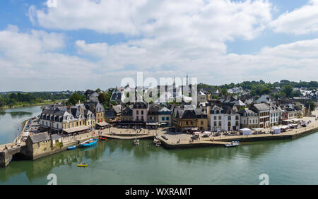 Auray, Morbihan/Frankreich - 25. August 2019: stadtbild Blick auf die Altstadt von Vannes in der Bretagne im Westen Frankreichs Stockfoto