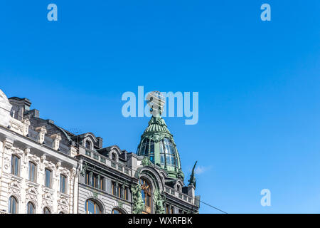 Sänger Haus am Schnittpunkt von Nevsky Prospekt und der Griboyedov Canal in St. Petersburg, Russland Stockfoto