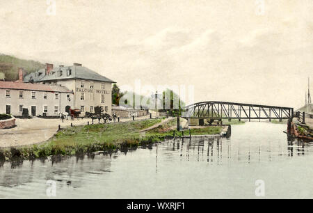 Die neue Hängebrücke über den Kanal Bude 1908 Stockfoto